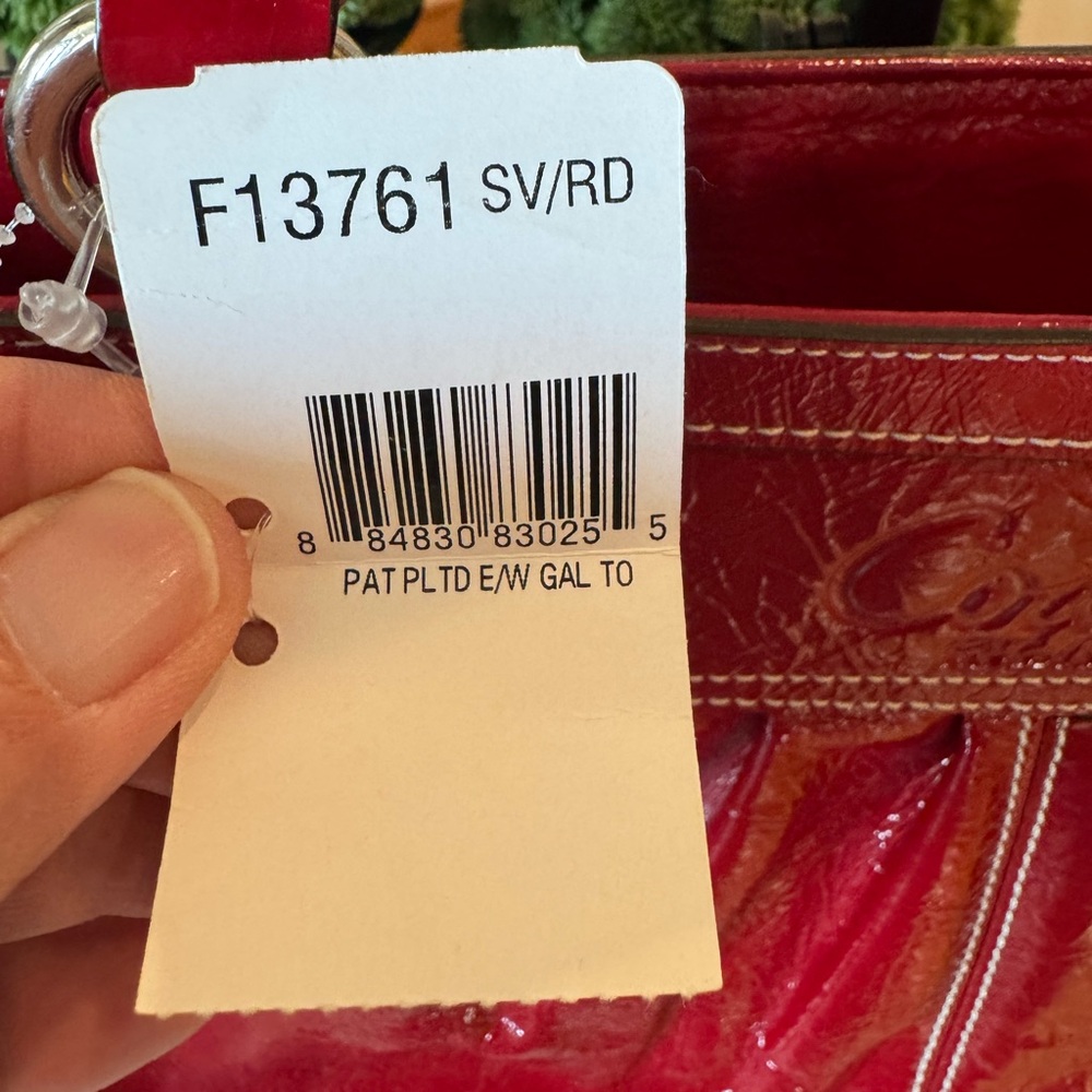 Coach - NWT Authentic Red Patent Leather Tote #13761 2009 Zipper Top Closure - Picture 4 of 11